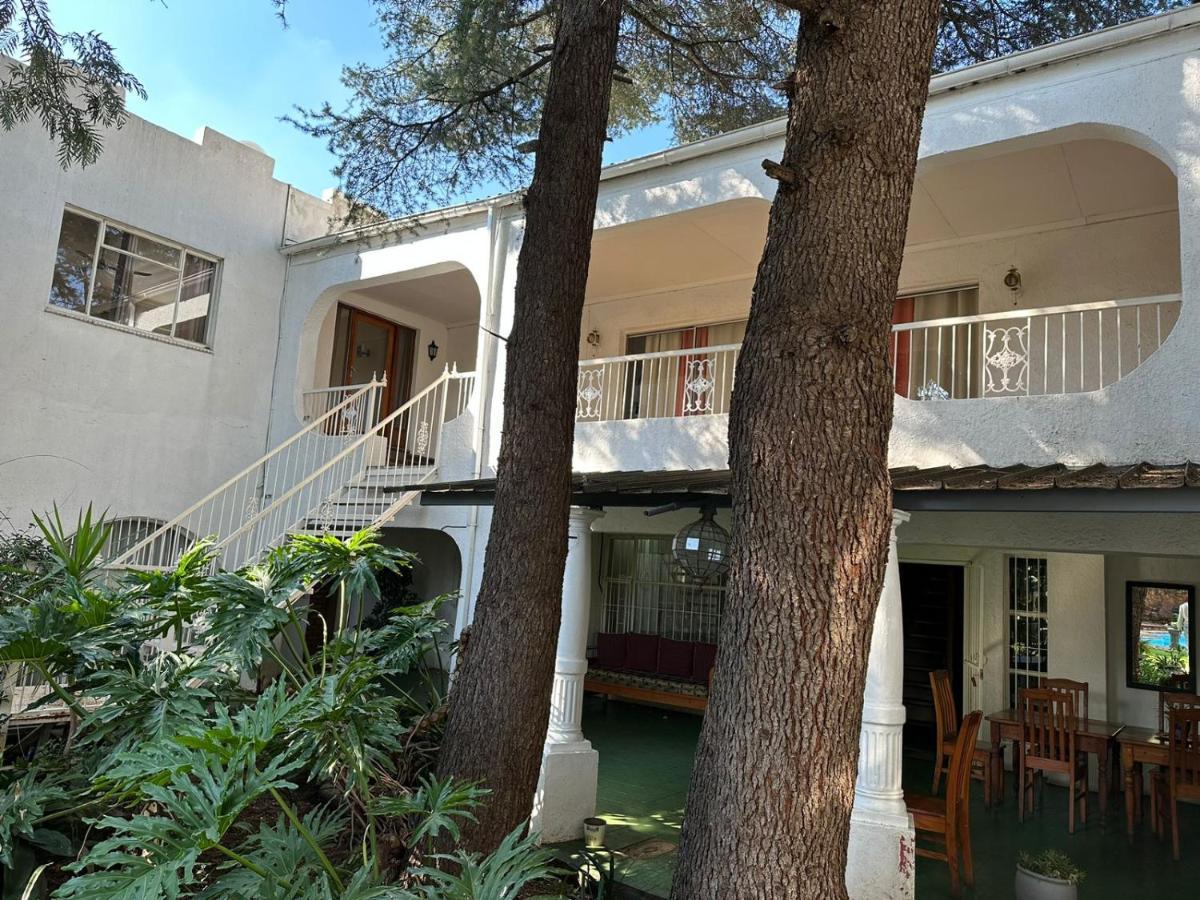 Just Tiffany Guest House & Conference Facility พ็อตเชฟสตรูม ภายนอก รูปภาพ